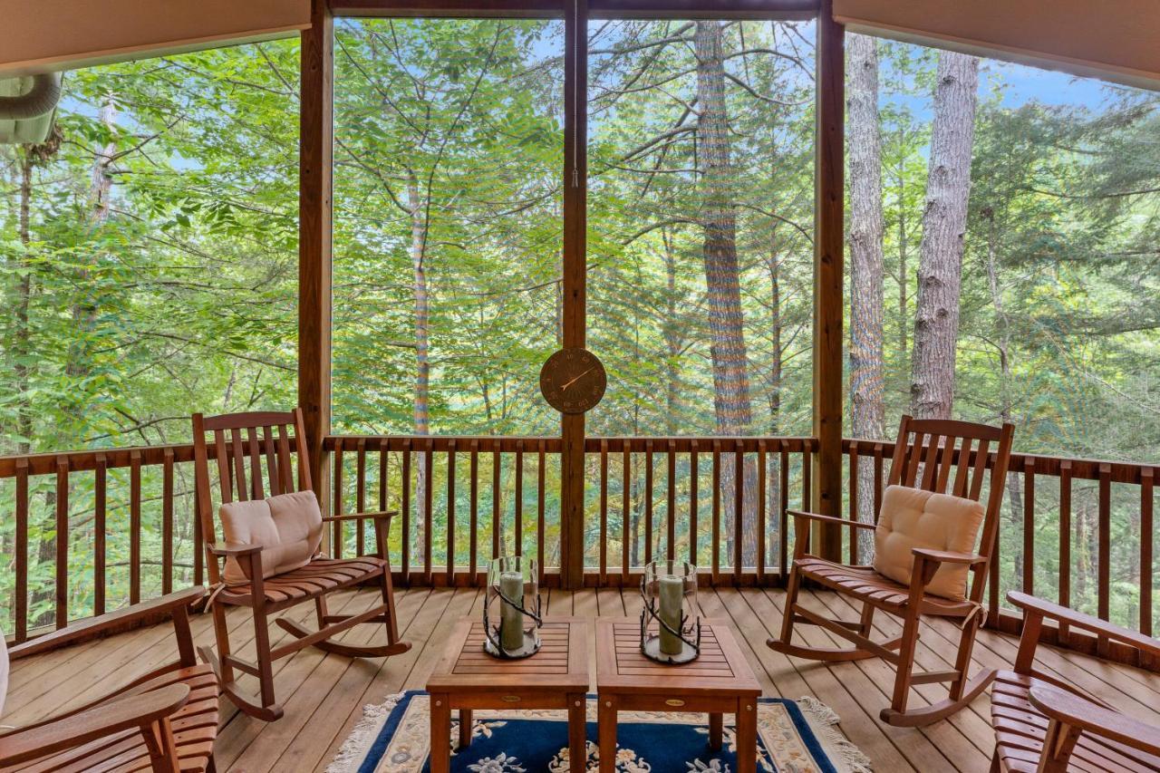 Falling Waters At Rumbling Bald Lake Lure Exterior photo