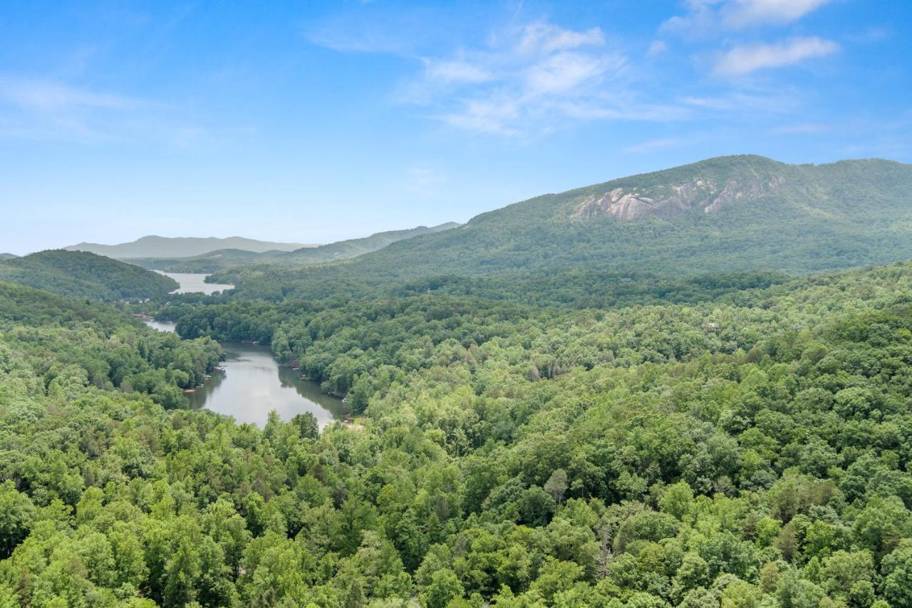 Falling Waters At Rumbling Bald Lake Lure Exterior photo